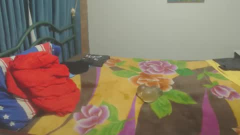 Snapshot of dinchtcams chatting on 10-25-25, 09:06 Dincht online show from 10-25-25, 09:06