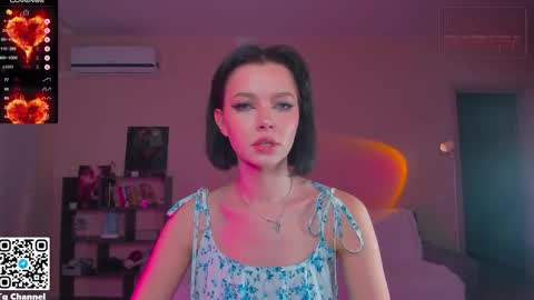 Snapshot of dindin_ chatting on 11-10-25, 10:03 Jessie online show from 11-10-25, 10:03