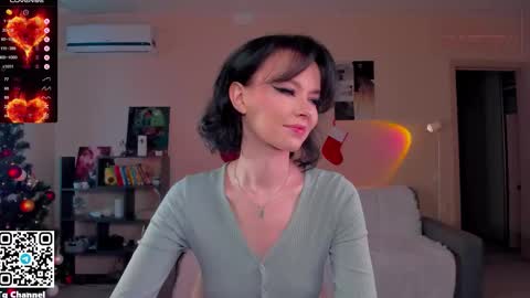 Snapshot of dindin_ chatting on 01-09-26, 07:55 Jessie online show from 01-09-26, 07:55