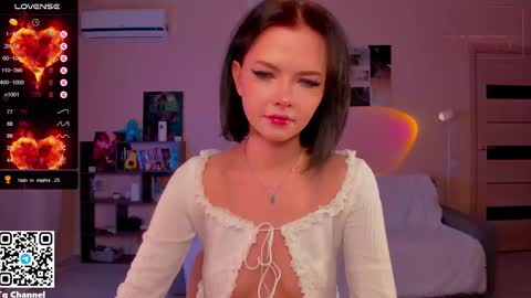 Snapshot of dindin_ chatting on 02-01-26, 11:31 Jessie online show from 02-01-26, 11:31