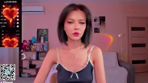 Snapshot of dindin_ chatting on 02-02-26, 05:39 Jessie online show from 02-02-26, 05:39