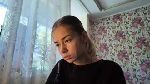 dinorahmroczkowski online show from 09-13-25, 08:25