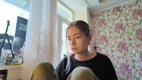 dinorahmroczkowski online show from 09-18-25, 08:16
