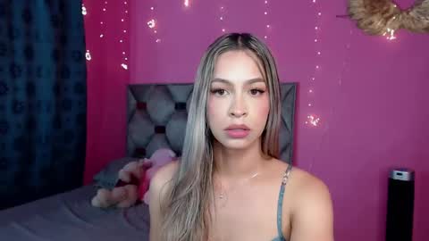 Snapshot of dione_sexyy chatting on 12-22-24, 06:17 IG dionemontecarlo19 online show from 12-22-24, 06:17