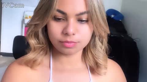 diosadeluniverso_ online show from 10-25-25, 09:09