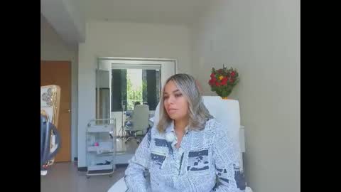 diosadeluniverso_ online show from 03-18-26, 06:00