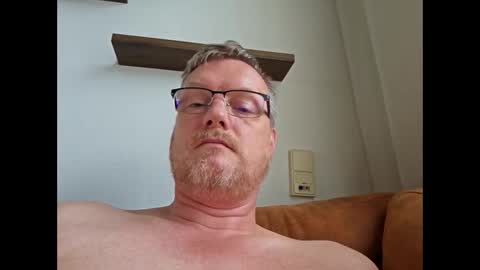 dirkkie1975 online show from 05-31-26, 08:10