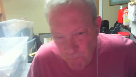 Snapshot of dirkpitt223 chatting on 12-04-24, 04:10 DirtkPitt Fun guy working online show from 12-04-24, 04:10