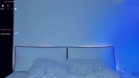 Hailey online show from 12-22-24, 01:01