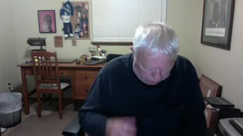 dirtrider195080438 online show from 07-06-26, 05:15