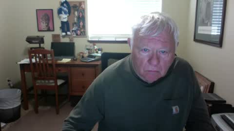 dirtrider195080438 online show from 07-12-26, 04:53