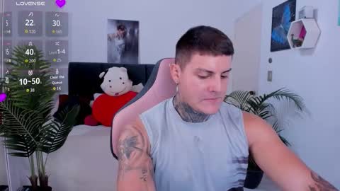 Snapshot of dirty_boy__ chatting on 10-17-25, 06:32 johny online show from 10-17-25, 06:32