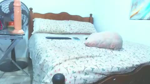 Snapshot of dirty_culona chatting on 04-20-26, 10:11 dirty_culona online show from 04-20-26, 10:11