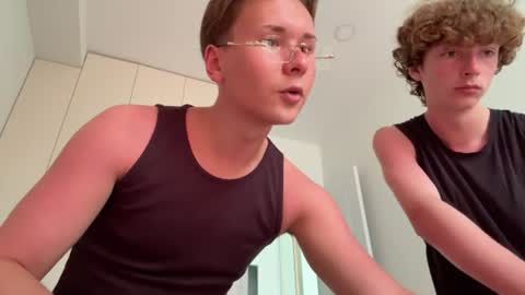 Tom and James online show from 06-23-26, 09:18