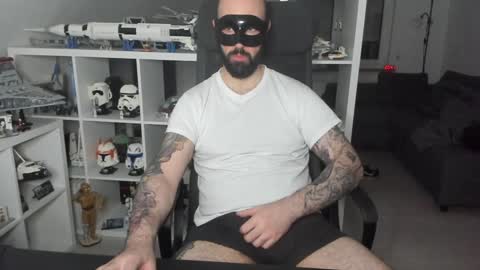 Snapshot of dirtybalws chatting on 12-20-24, 07:39 Robert online show from 12-20-24, 07:39