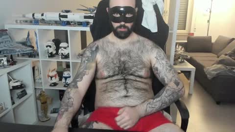 Snapshot of dirtybalws chatting on 12-24-24, 06:50 Robert online show from 12-24-24, 06:50