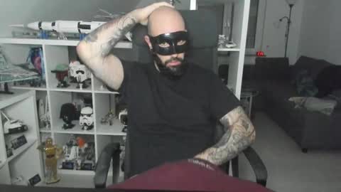 Robert online show from 11-03-25, 01:40