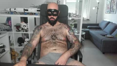 Robert online show from 08-03-26, 03:49