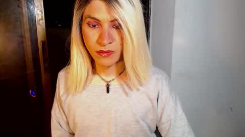 Snapshot of dirtydanezka chatting on 11-17-25, 03:01 dirtydanezka online show from 11-17-25, 03:01