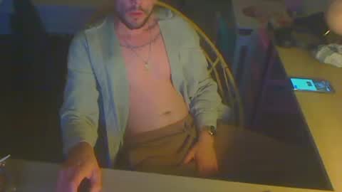 Snapshot of dirtylove25 chatting on 09-08-25, 09:25 Dirtynight online show from 09-08-25, 09:25