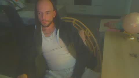 Snapshot of dirtylove25 chatting on 09-20-25, 03:57 Dirtynight online show from 09-20-25, 03:57
