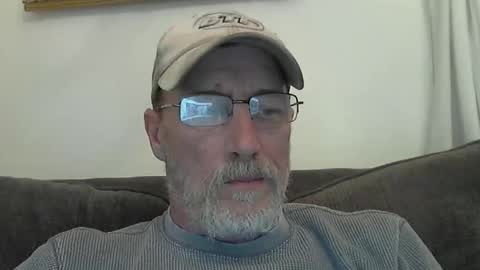 Snapshot of dirtynastyoldman chatting on 03-03-25, 06:22 dirtynastyoldman online show from 03-03-25, 06:22