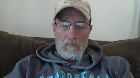 Snapshot of dirtynastyoldman chatting on 03-08-25, 05:22 dirtynastyoldman online show from 03-08-25, 05:22