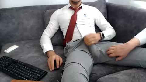 dirtyybooyy77 online show from 06-18-26, 11:03