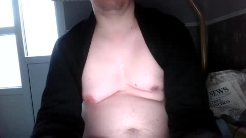 Snapshot of disabledgayonwheels33 chatting on 11-01-25, 02:52 Disabledguy34 online show from 11-01-25, 02:52