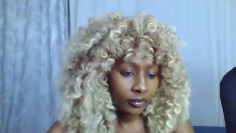 Snapshot of disah_002 chatting on 06-17-26, 05:14 disah_002 online show from 06-17-26, 05:14