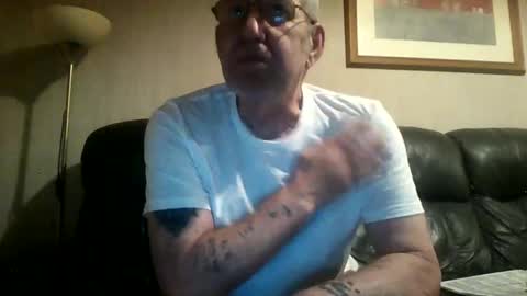 Snapshot of discovery63 chatting on 11-08-25, 06:51 discovery63 online show from 11-08-25, 06:51