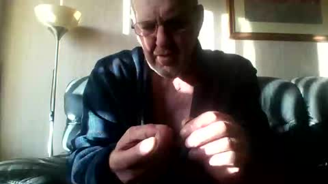 Snapshot of discovery63 chatting on 12-02-25, 09:58 discovery63 online show from 12-02-25, 09:58