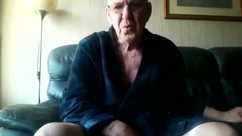Snapshot of discovery63 chatting on 01-08-26, 12:40 discovery63 online show from 01-08-26, 12:40