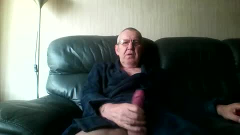 Snapshot of discovery63 chatting on 03-04-26, 10:32 discovery63 online show from 03-04-26, 10:32