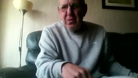 Snapshot of discovery63 chatting on 03-05-26, 12:12 discovery63 online show from 03-05-26, 12:12