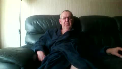 Snapshot of discovery63 chatting on 03-08-26, 11:03 discovery63 online show from 03-08-26, 11:03