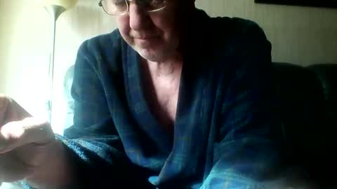 Snapshot of discovery63 chatting on 04-05-26, 10:12 discovery63 online show from 04-05-26, 10:12