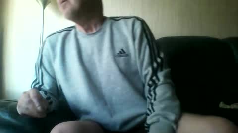 Snapshot of discovery63 chatting on 04-18-26, 04:11 discovery63 online show from 04-18-26, 04:11