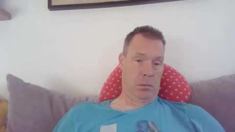 Snapshot of disney0988 chatting on 10-21-25, 07:09 disney0988 online show from 10-21-25, 07:09