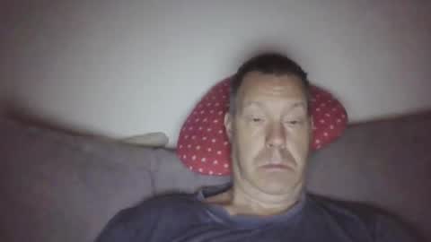 Snapshot of disney0988 chatting on 12-20-25, 04:19 disney0988 online show from 12-20-25, 04:19