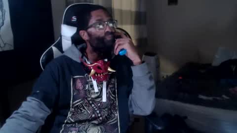 Snapshot of disr3sp3ctfully_dipp3d chatting on 11-01-25, 12:29 Your Best Worst Nightmare online show from 11-01-25, 12:29