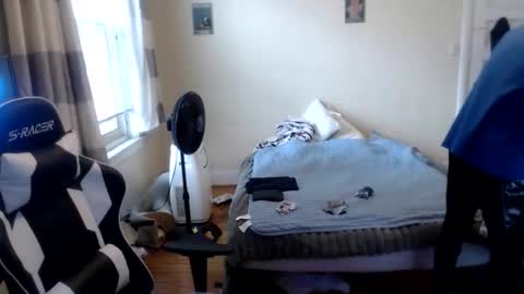 Snapshot of disr3sp3ctfully_dipp3d chatting on 11-02-25, 06:21 Your Best Worst Nightmare online show from 11-02-25, 06:21