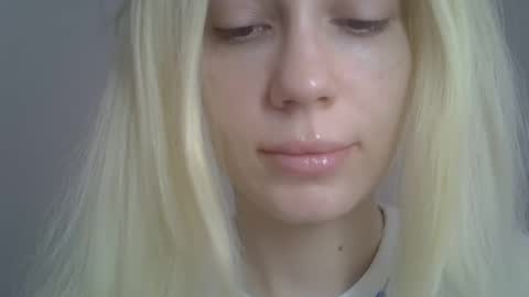 Snapshot of ditamilton chatting on 04-22-26, 08:39 DitaMilton online show from 04-22-26, 08:39