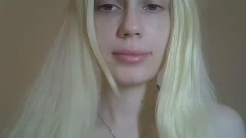Snapshot of ditamilton chatting on 04-28-26, 08:36 DitaMilton online show from 04-28-26, 08:36