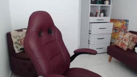 Diva online show from 12-31-24, 02:36