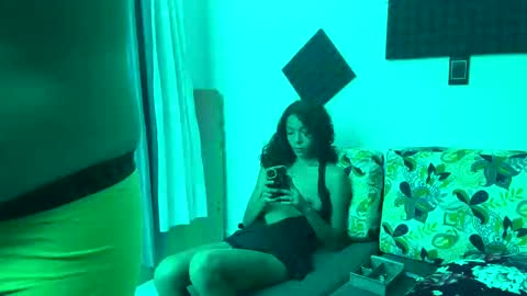 DIVA  online show from 01-11-25, 04:27