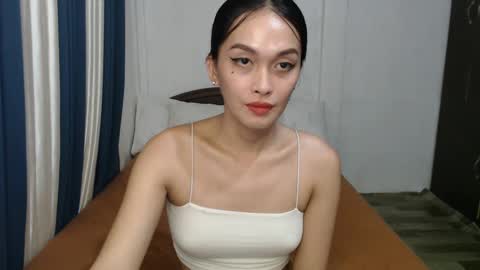 DIVINA online show from 01-18-25, 10:28