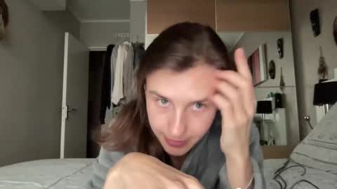 Snapshot of divine_beauty_girl chatting on 01-30-25, 04:24 Valerie online show from 01-30-25, 04:24