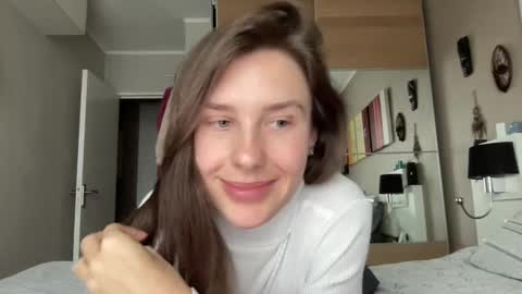 Snapshot of divine_beauty_girl chatting on 02-04-25, 03:15 Valerie online show from 02-04-25, 03:15