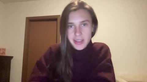 Snapshot of divine_beauty_girl chatting on 02-08-25, 11:55 Valerie online show from 02-08-25, 11:55